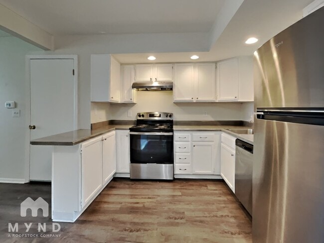 Building Photo - 17224 E Ford Dr