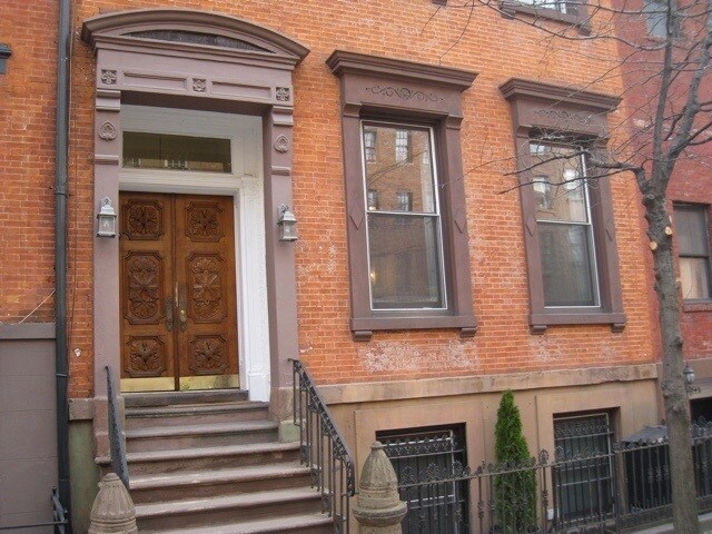 Building Entry - 440 W 22nd St