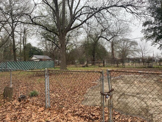 Foto del edificio - 2200 Darien St