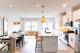 Building Photo - 6036 Goshawk St
