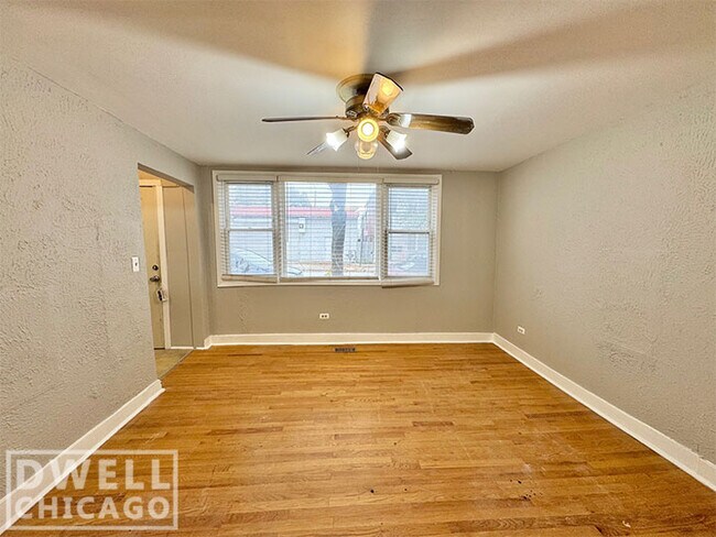 Foto del edificio - 1824 S Canalport Ave