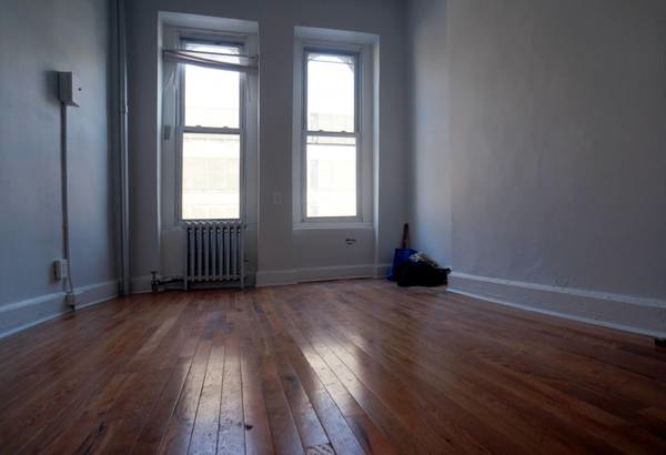 Primary Photo - 285 Nostrand Ave