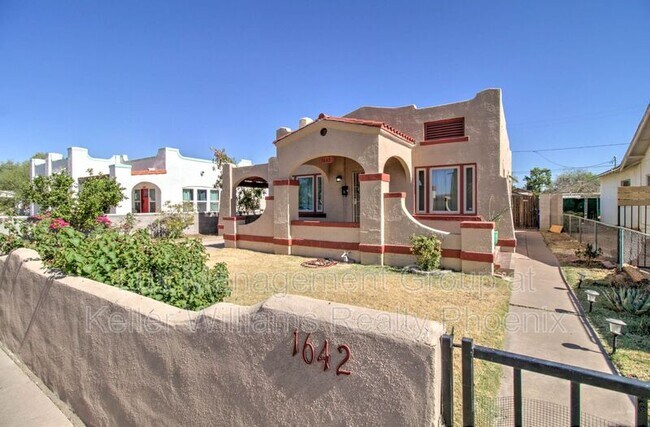 Foto del edificio - 1642 W Polk St