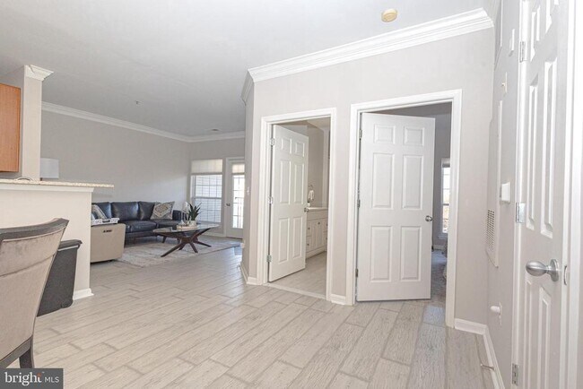 Foto del edificio - 4854 Eisenhower Ave