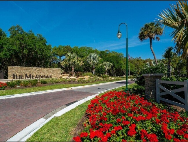 Foto del edificio - 1 Bedroom Condo in Bunker Oaks, Longmeadow