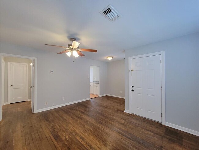 Building Photo - 12422 Mylla St
