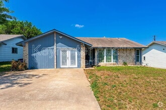 Building Photo - 902 Speer Ln