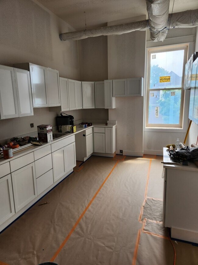 Foto del edificio - Beautifully remodeled 2 Bed + office apart...