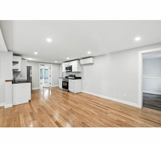 Building Photo - 45B Warner St