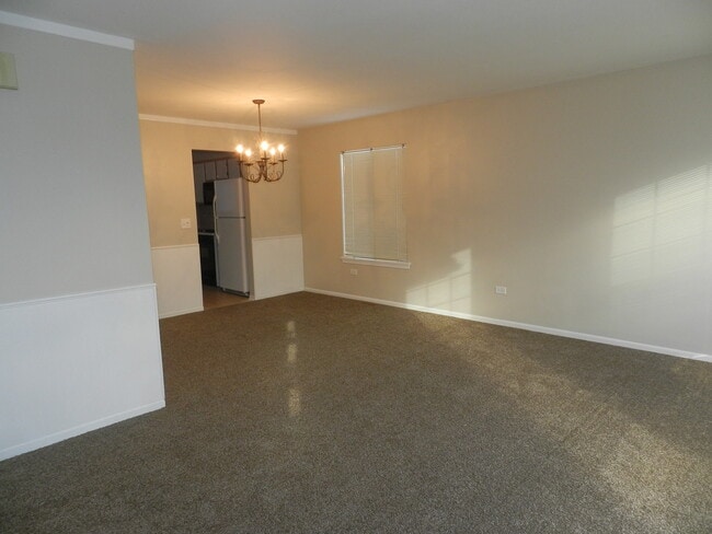 Building Photo - 980 W Briarcliff Rd
