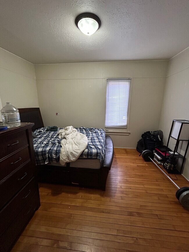 Foto del edificio - 724 Scott Ave