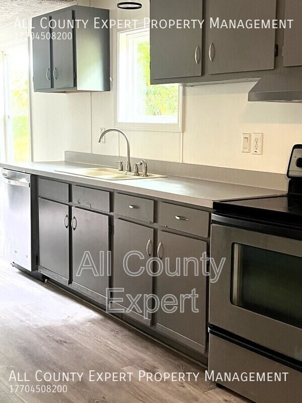 Foto del edificio - 375 Bethesda Trail