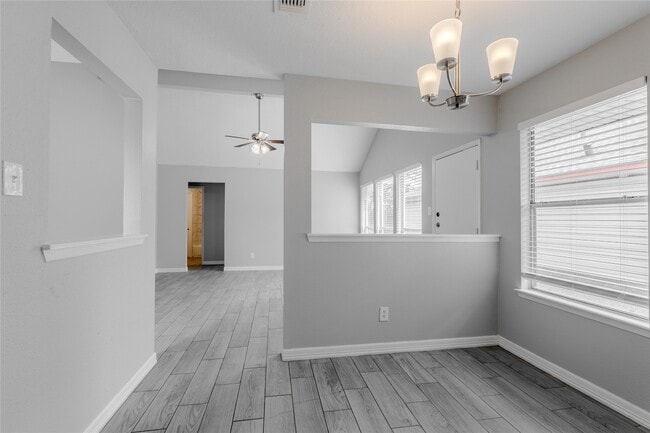 Foto del edificio - 13746 Vickston Ln
