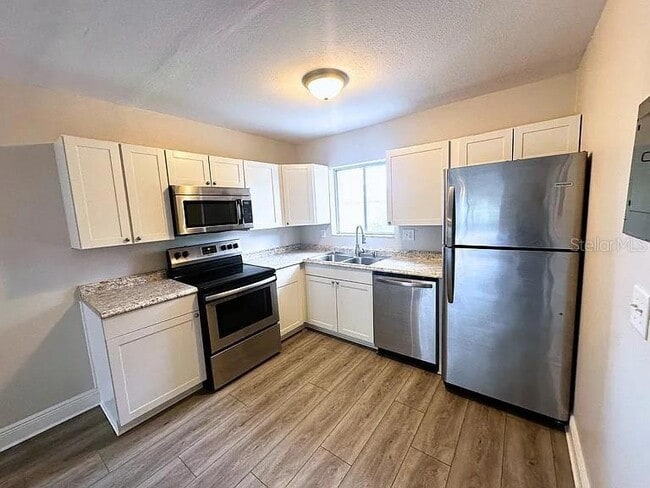 Photo - 2621 Pine Lake Terrace Apartment