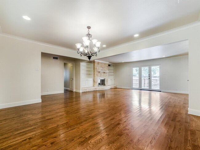 Building Photo - 7130 Mimosa Ln