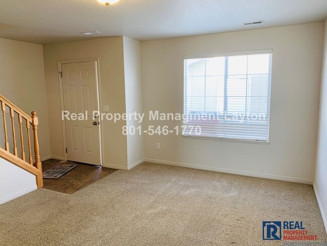 Building Photo - Cozy 2 Bedroom South Ogden Townhome Coming Soon