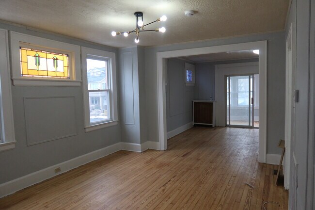 Building Photo - 195 Myrtle Ave