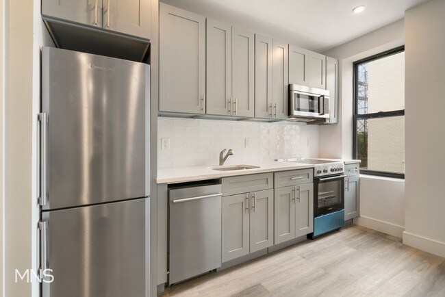 Building Photo - 914 47th Street