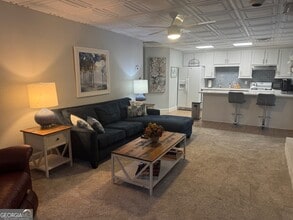 Building Photo - 2091 Emerald Dr