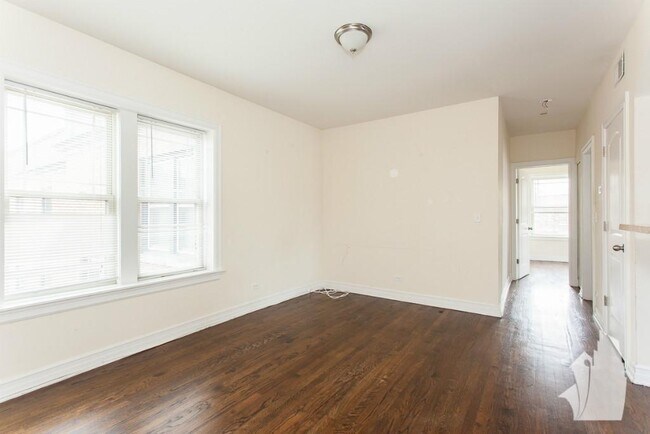 Foto del edificio - 3808 N Sheffield Ave