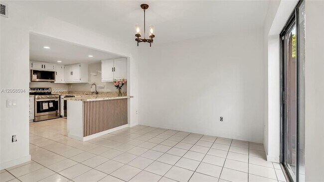 Foto del edificio - 7123 SW 115th Pl