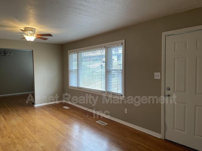 Foto del edificio - 5707 Scenic Ridge Rd