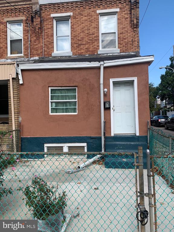 Foto del edificio - 5017 Westminster Ave
