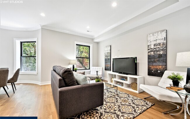 Foto del edificio - 2244 N Kenmore Ave