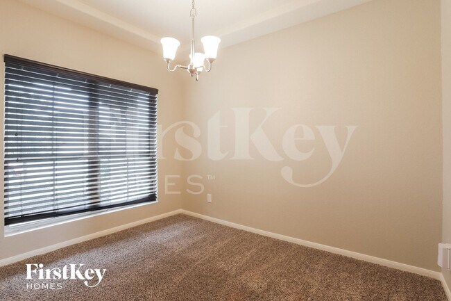 Foto del edificio - 2718 Briar Breeze Dr