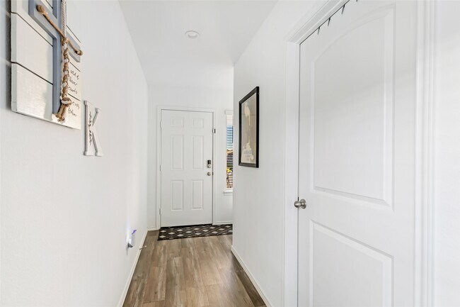 Foto del edificio - 5310 Castlebury Meadows Dr