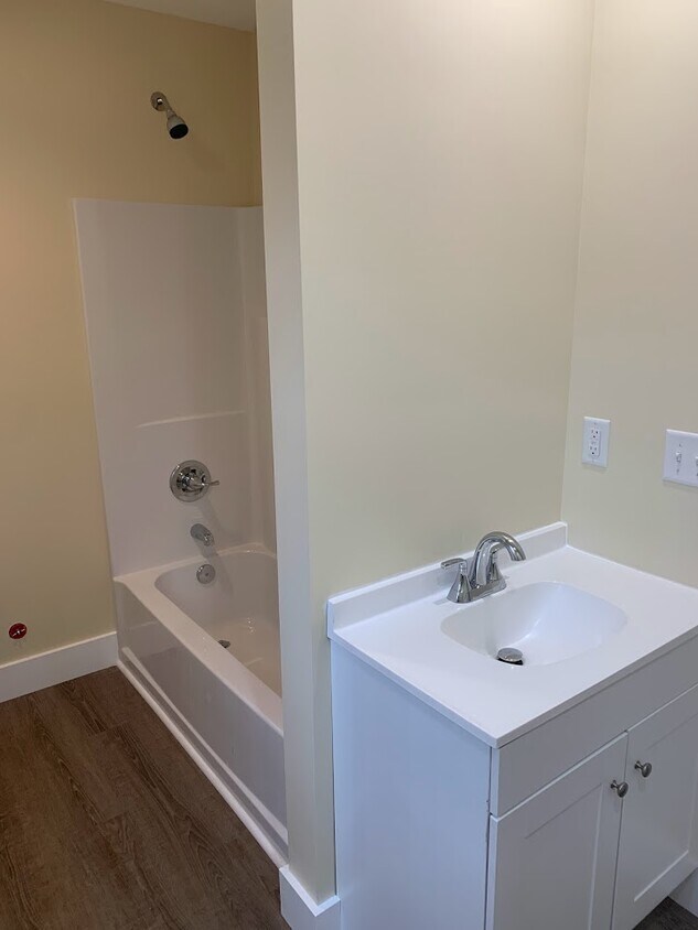 228 Stoney Mountain Rd, Hendersonville, NC 28791 House Rental in Hendersonville, NC