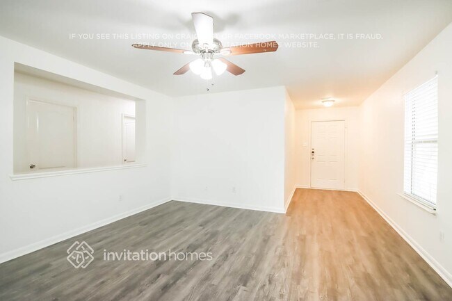 Foto del edificio - 8146 Chancewood Ln