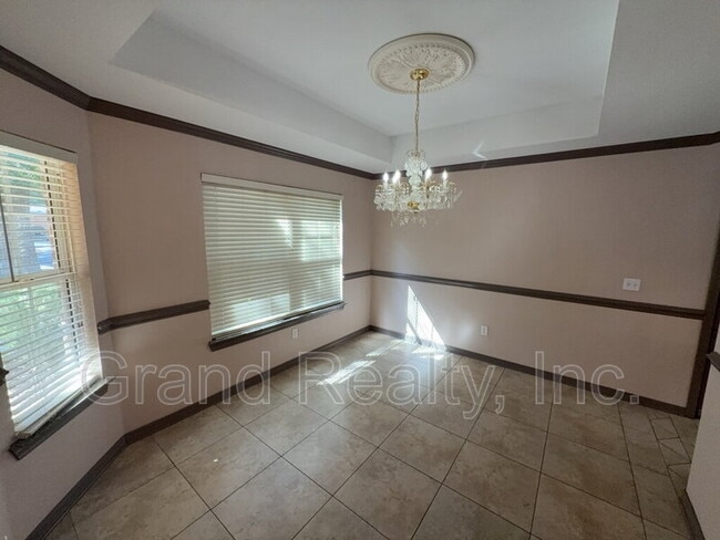 Foto del edificio - 5022 Patterson Ln