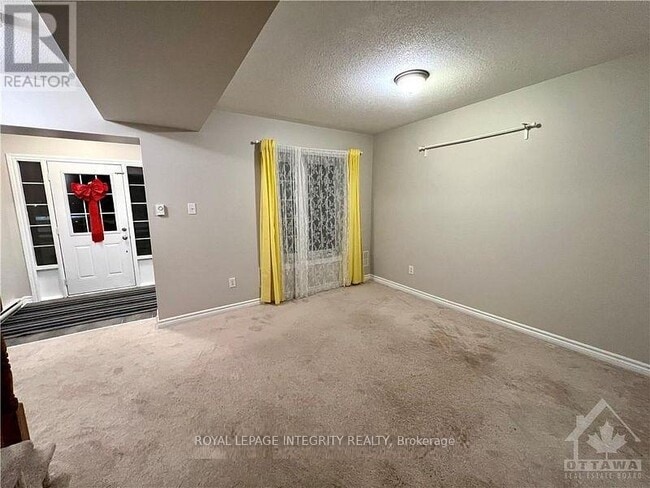 Building Photo - 3881 Strandherd Dr