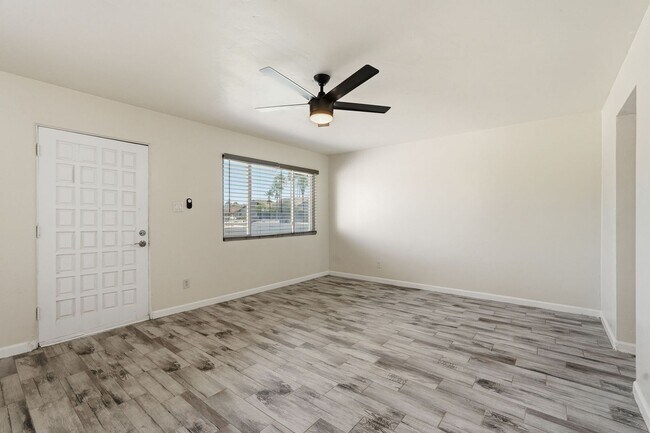 Foto del edificio - 209 E McMurray Blvd