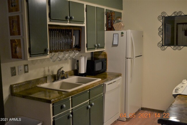 Foto del edificio - 1440 N Idaho Rd