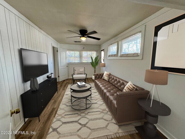 Foto del edificio - 1457 Challen Ave