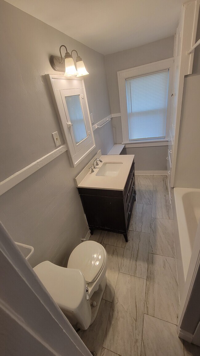 Foto del edificio - 37-39 N Chase