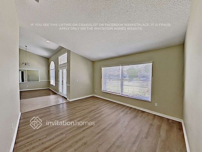 Building Photo - 5195 Deer Creek Dr