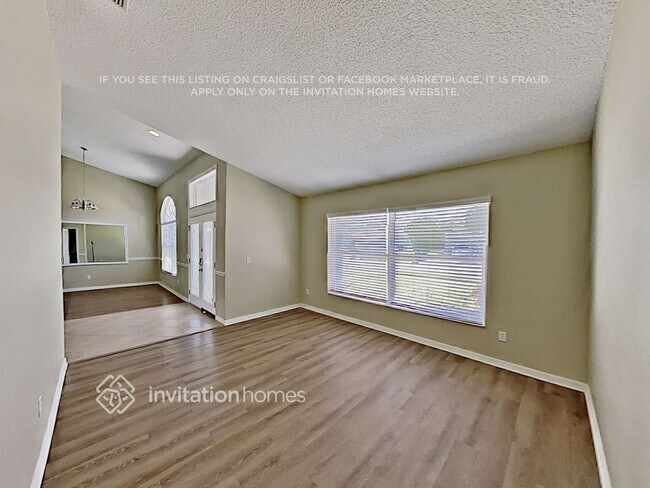 Foto del edificio - 5195 Deer Creek Dr