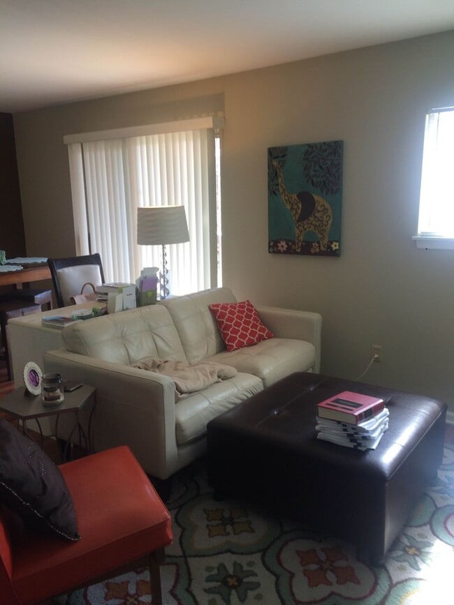 Foto del edificio - Condo Located at Borden Commons