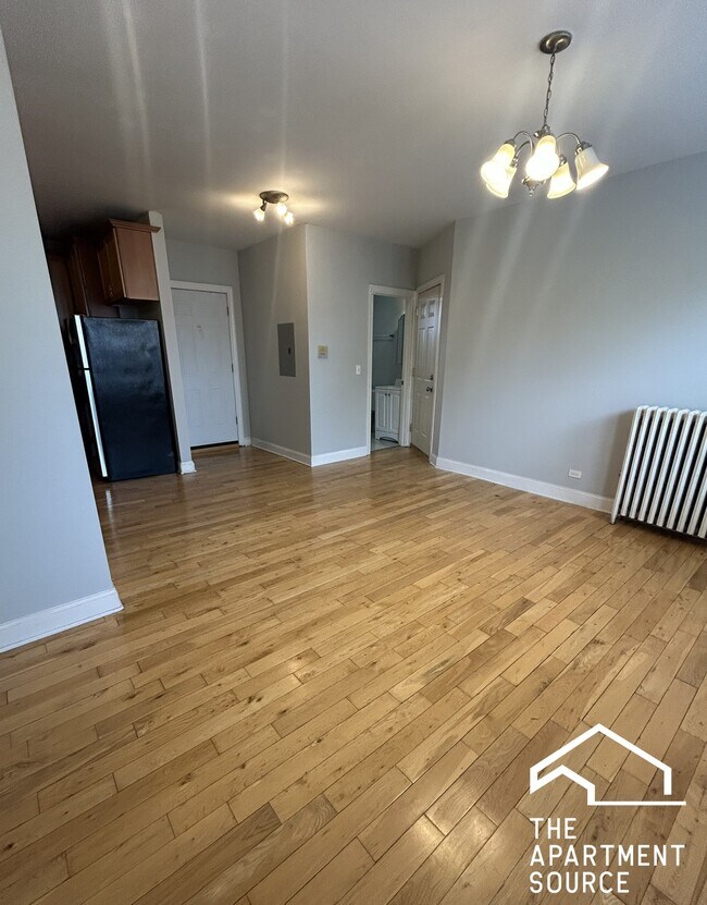 Foto del edificio - 4542 W George St