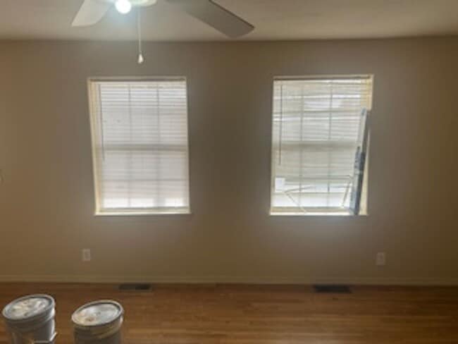 Building Photo - 3 bedroom, 1 bath house (pictures coming soon)