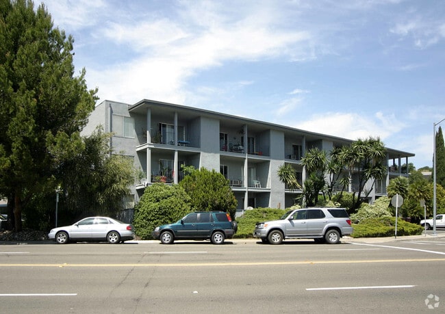 Building Photo - 105 Rule Ct