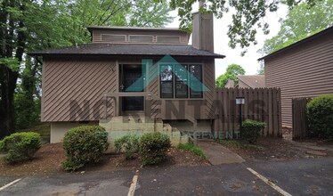 Building Photo - 1889 Stonewood Dr SW