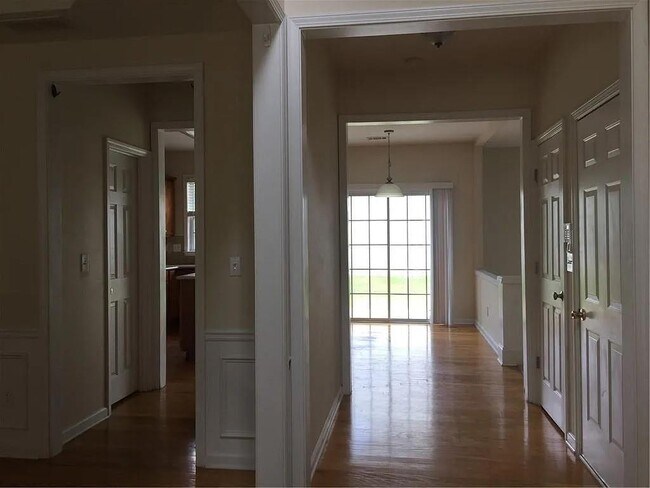 Foto del edificio - 3525 Moor Pointe Dr