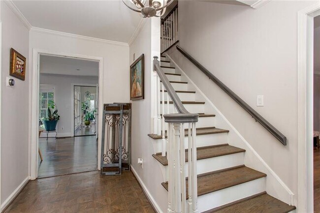 Building Photo - 5542 Whitewood Ct