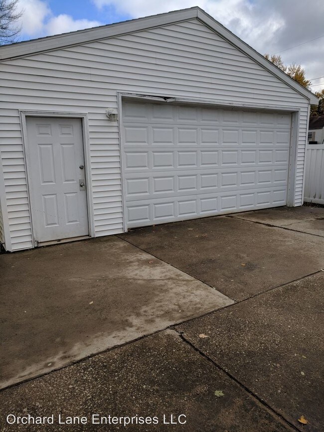 Building Photo - 2 br, 1 bath House - 275 The Brooklands
