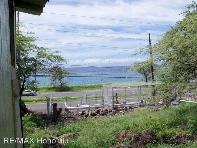 Building Photo - 1 br, 1 bath House - 92-350B Farrington Hwy