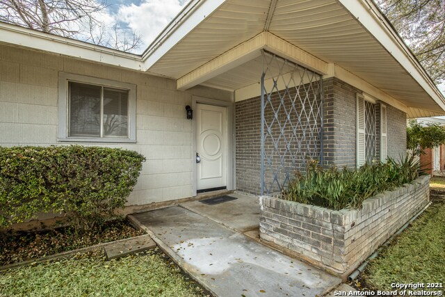 Building Photo - 303 Delany St